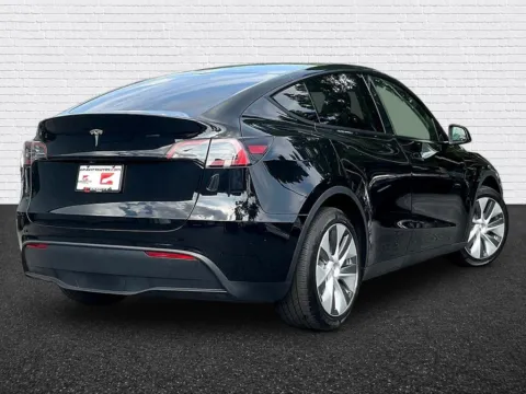 More photos of 2023 Tesla Model Y Standard Range at Gravity Autos Roswell, GA