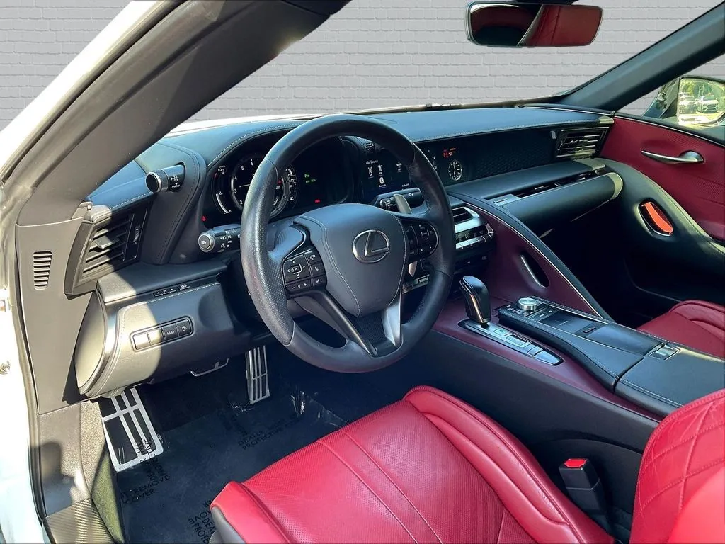 Lexus LC photo 14