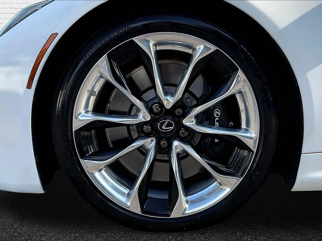 Lexus LC photo 27