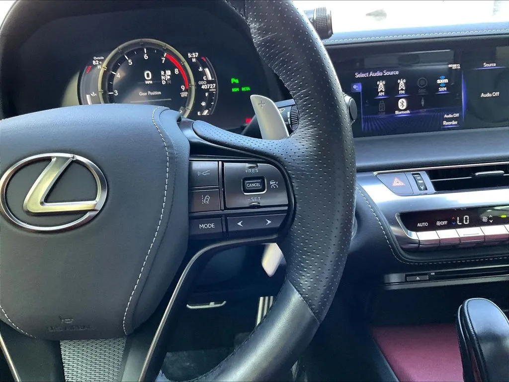 Lexus LC photo 11