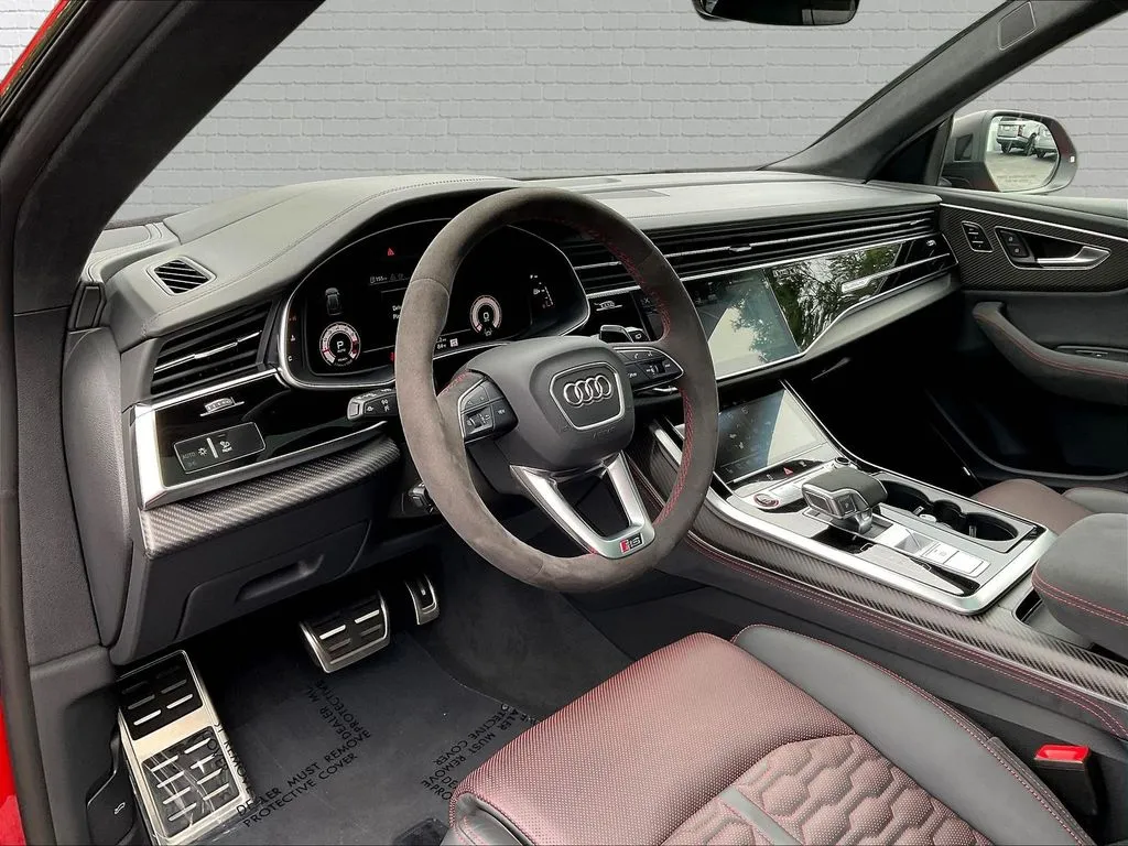 Audi RS Q8 performance photo 15