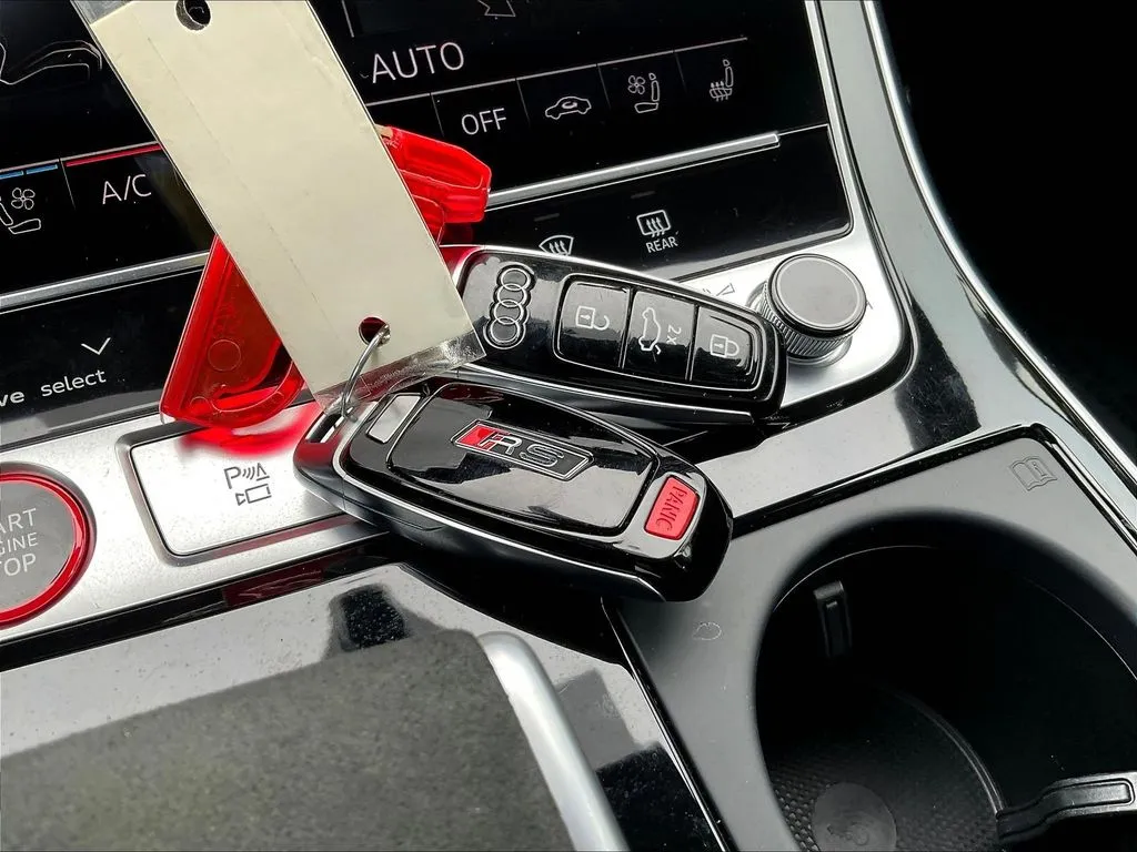Audi RS Q8 performance photo 31