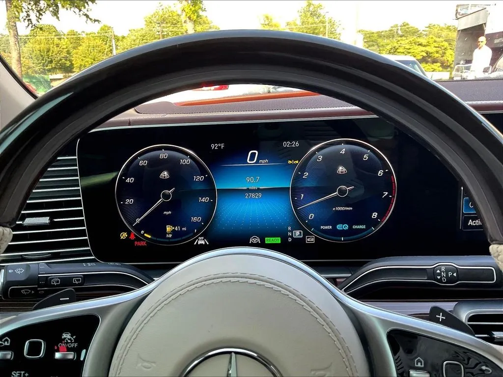 Mercedes-Benz GLS photo 13