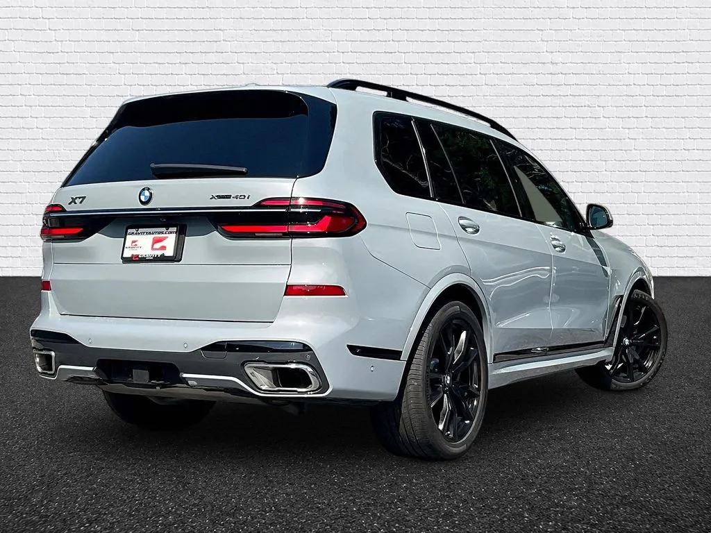 BMW X7 photo 6