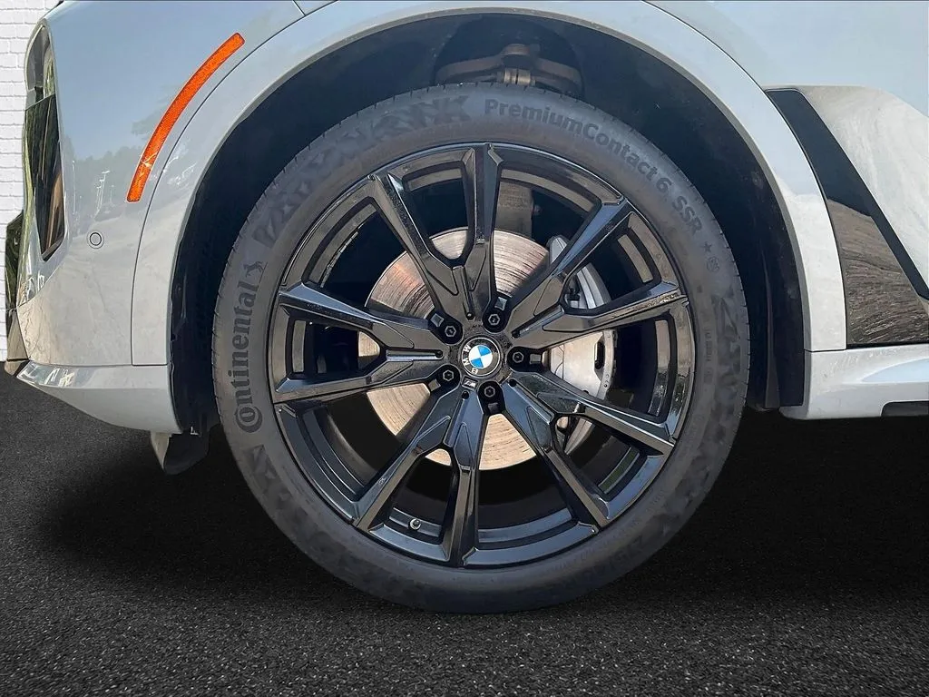 BMW X7 photo 27