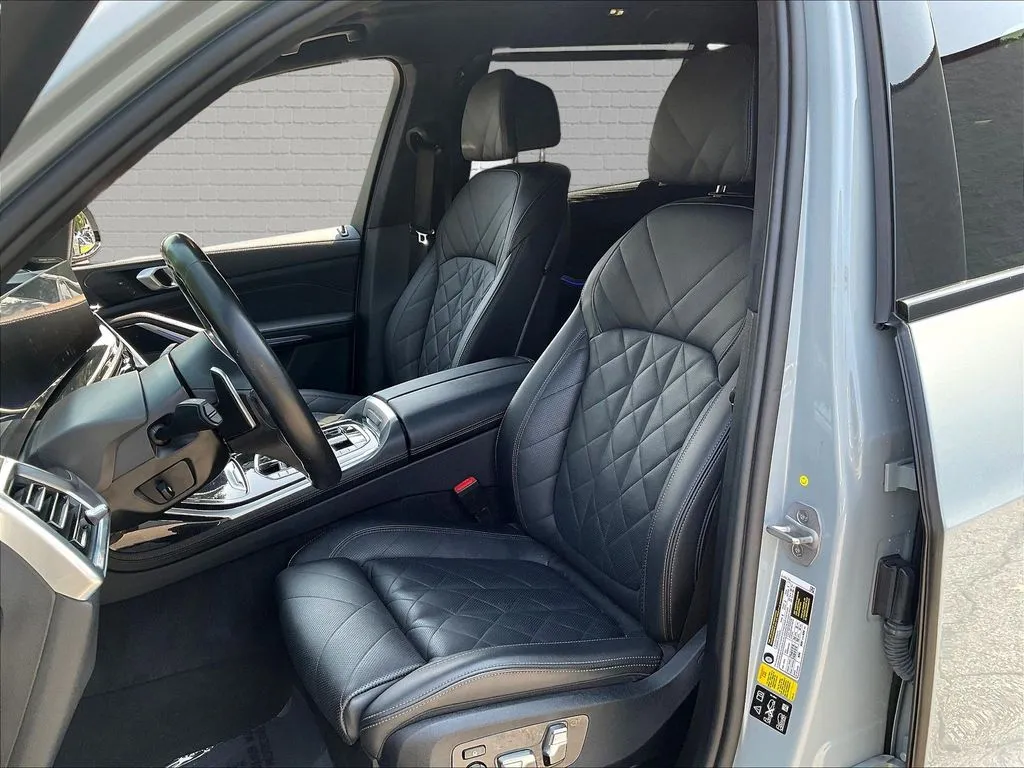 BMW X7 photo 18