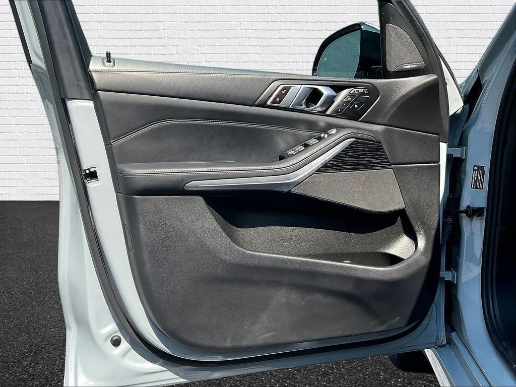 BMW X7 photo 17