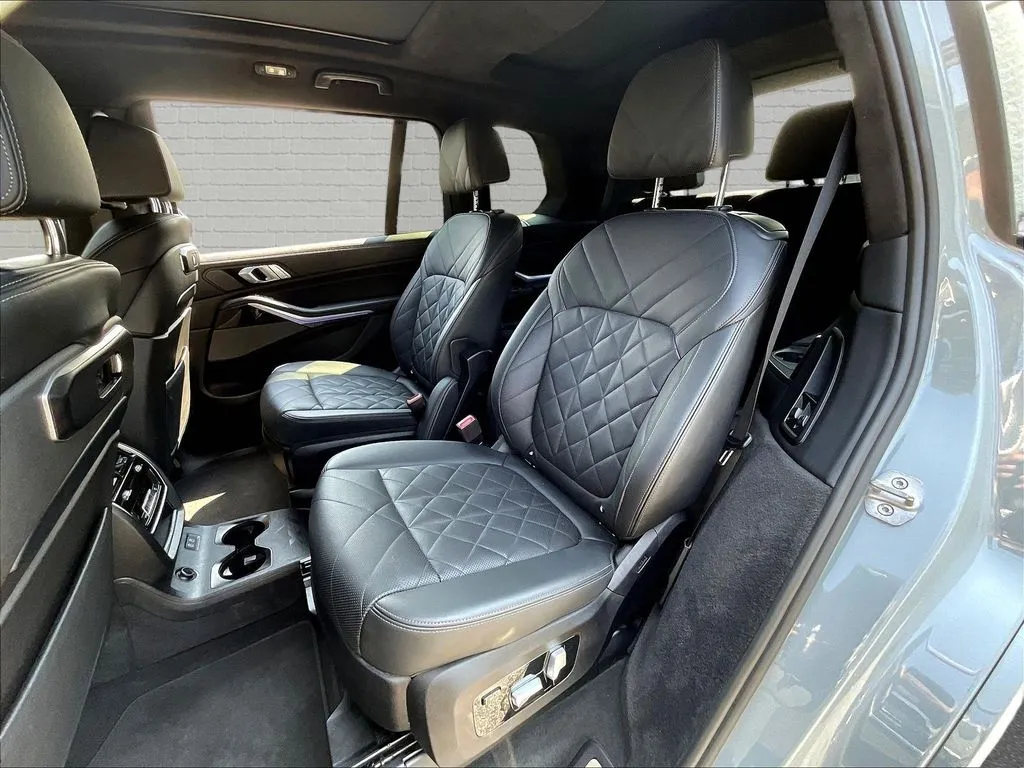 BMW X7 photo 19