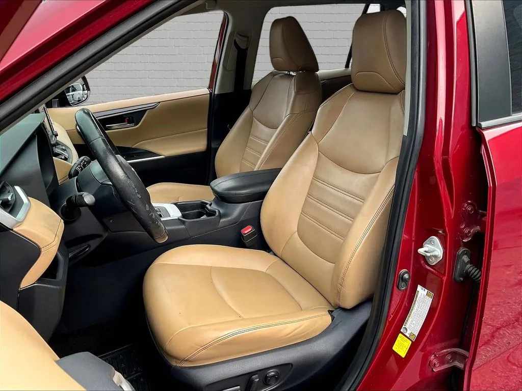 Toyota RAV4 photo 14