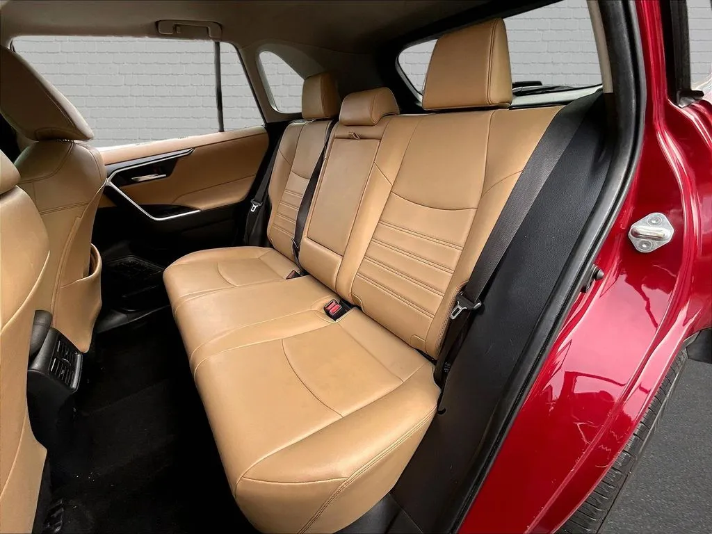 Toyota RAV4 photo 15