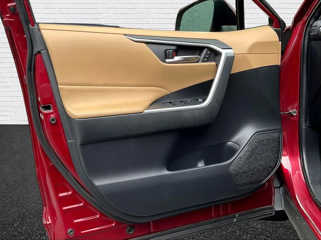 Toyota RAV4 photo 13