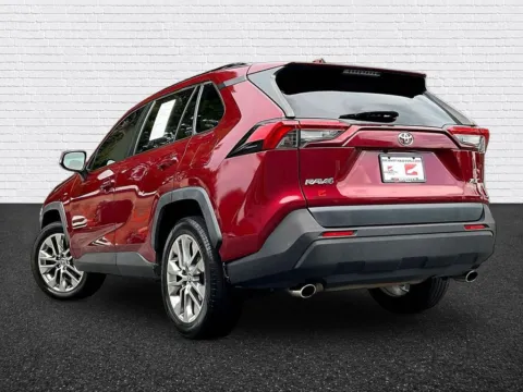 More photos of 2020 Toyota RAV4 XLE Premium at Gravity Autos Roswell, GA