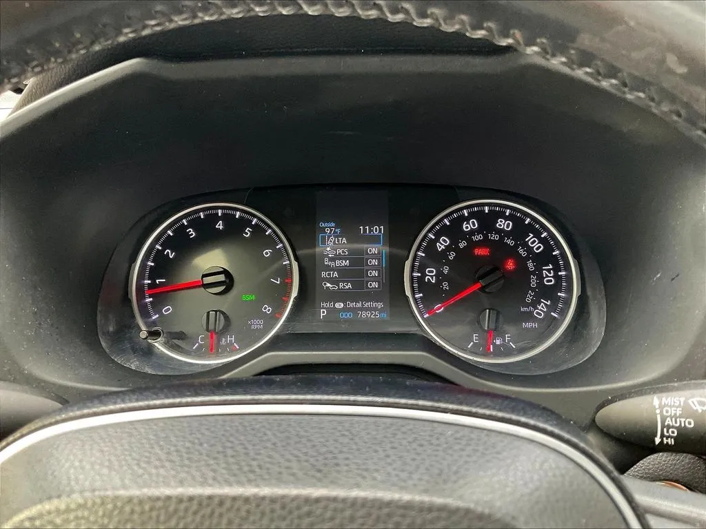 Toyota RAV4 photo 9