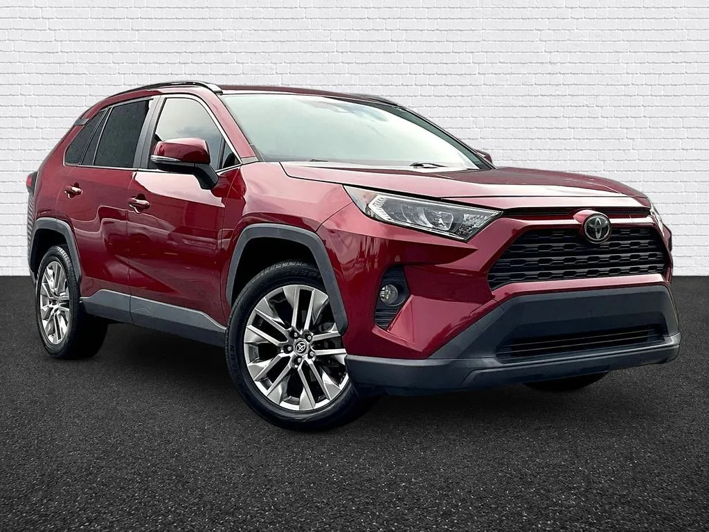 Toyota RAV4 photo 3