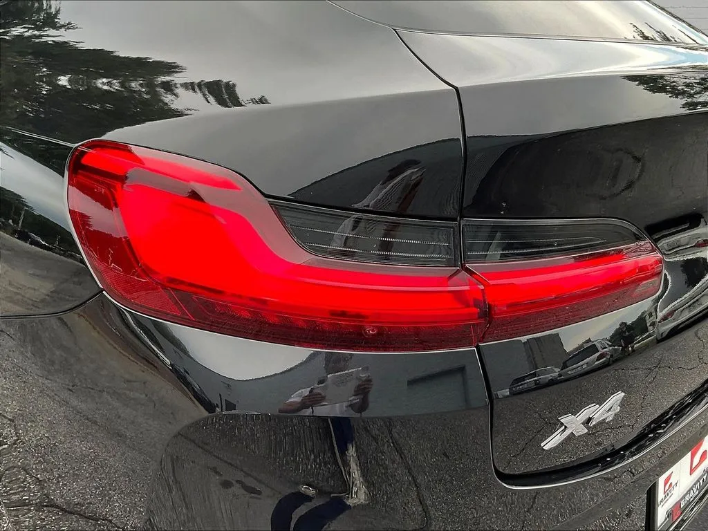 BMW X4 photo 21