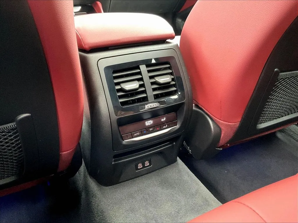 BMW X4 photo 10
