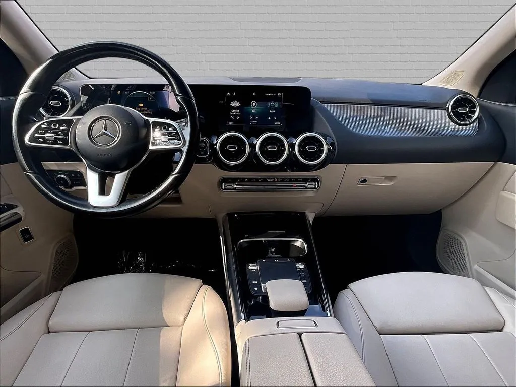 Mercedes-Benz GLA photo 7