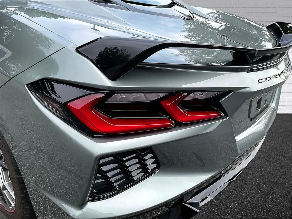 Chevrolet Corvette photo 18