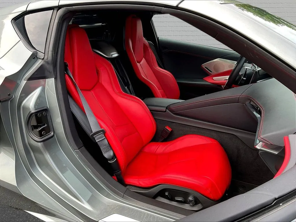 Chevrolet Corvette photo 21