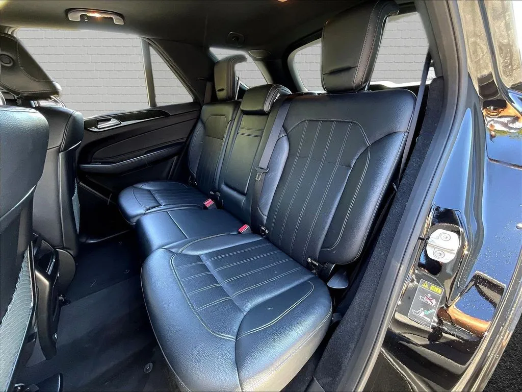 Mercedes-Benz GLE photo 17
