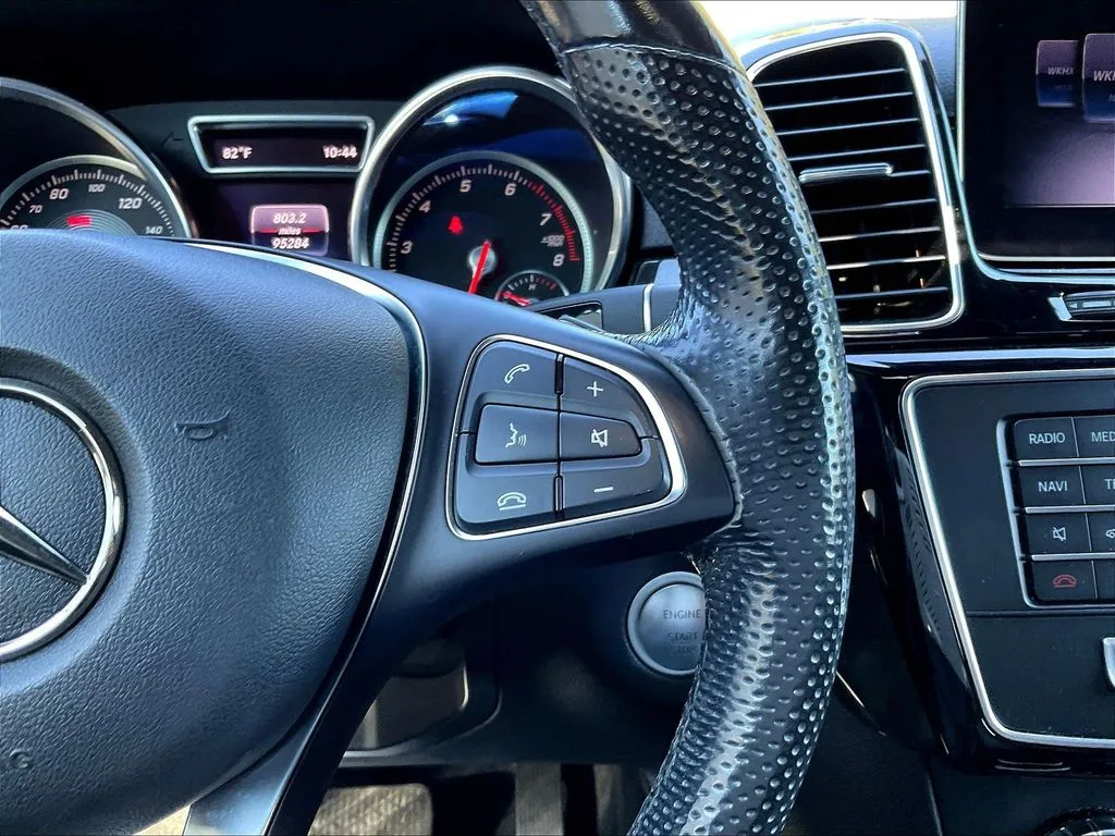 Mercedes-Benz GLE photo 10
