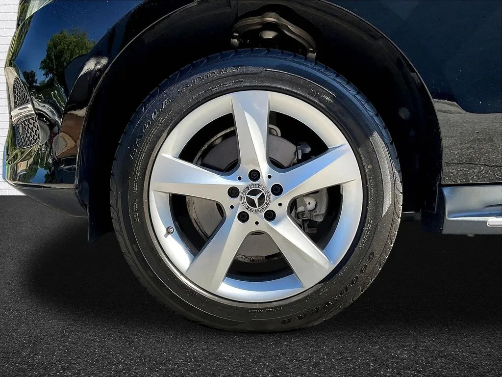 Mercedes-Benz GLE photo 23