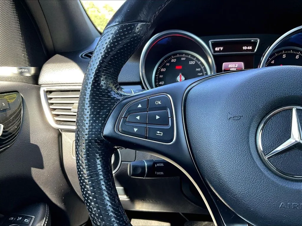 Mercedes-Benz GLE photo 9