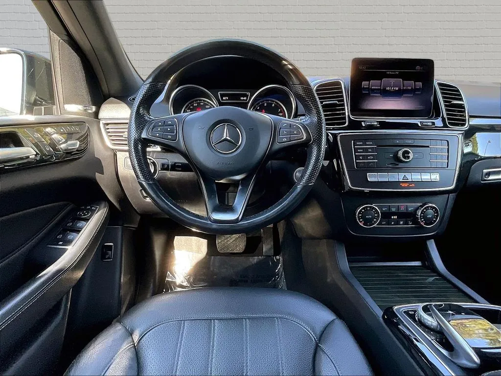 Mercedes-Benz GLE photo 7