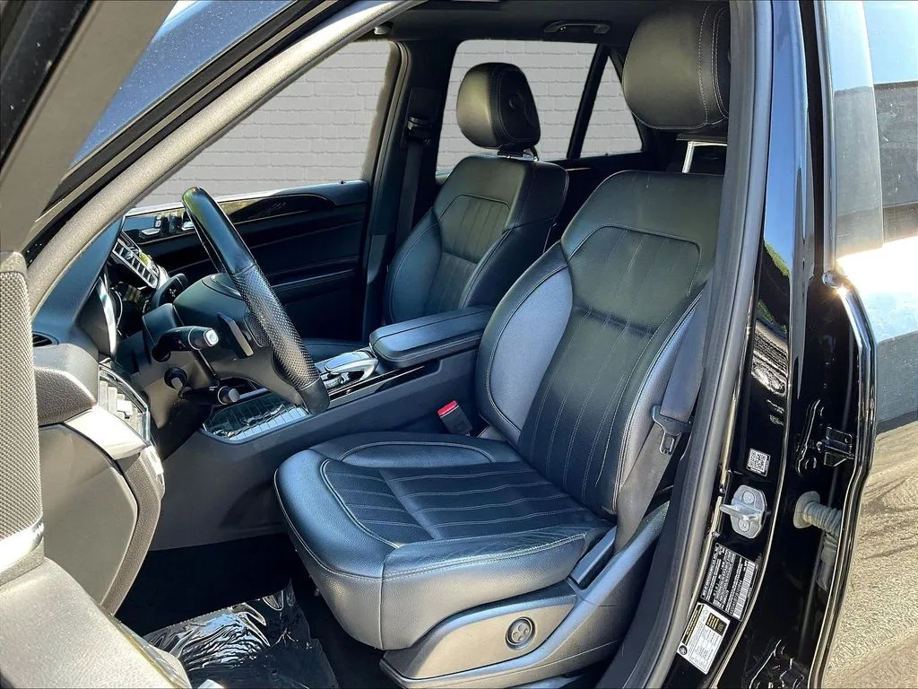 Mercedes-Benz GLE photo 16