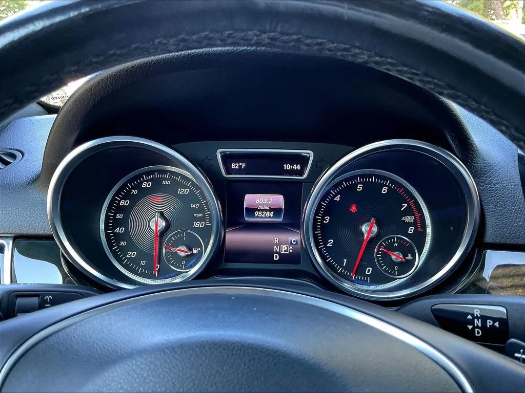 Mercedes-Benz GLE photo 11