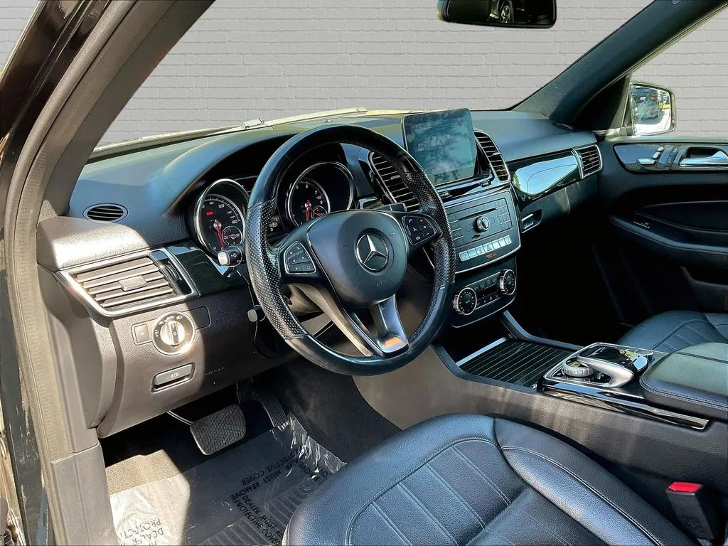 Mercedes-Benz GLE photo 13