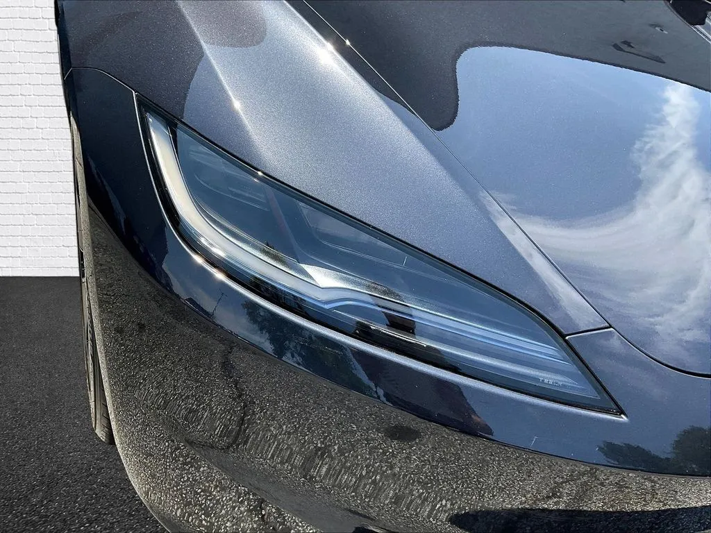 Tesla Model 3 photo 22