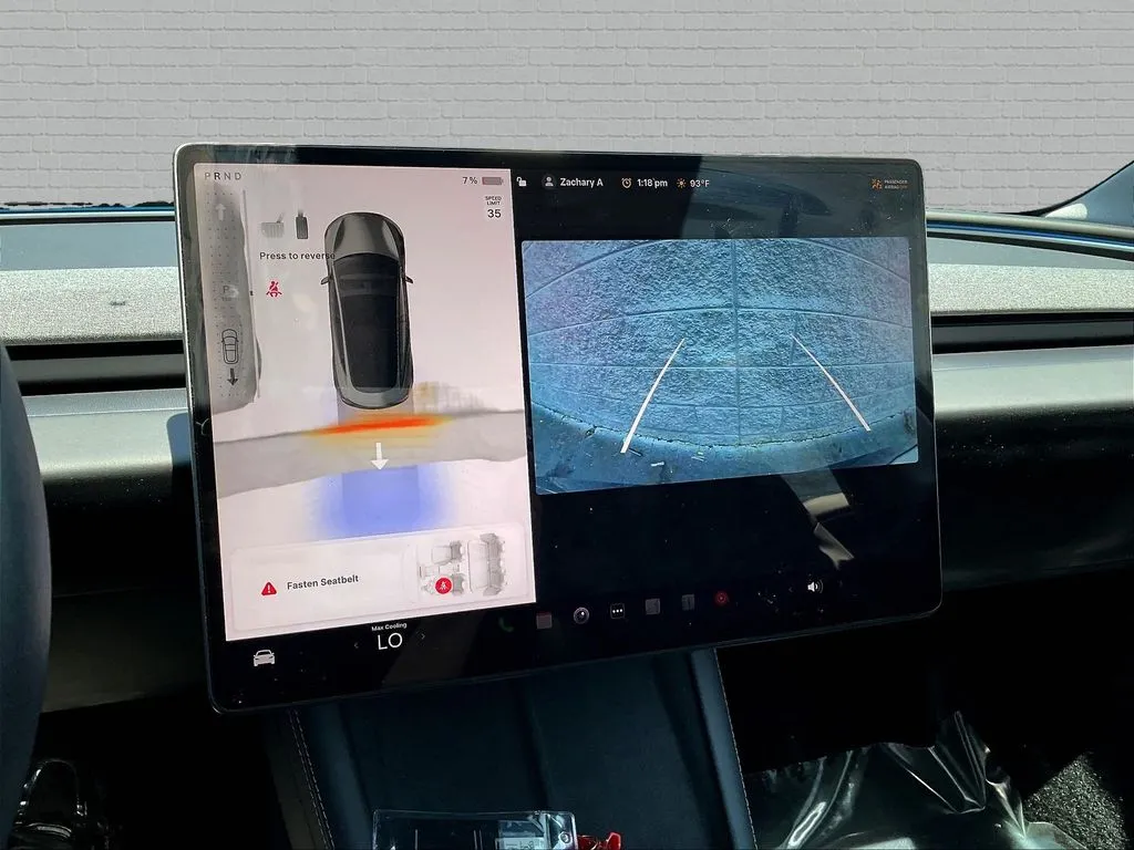 Tesla Model 3 photo 11