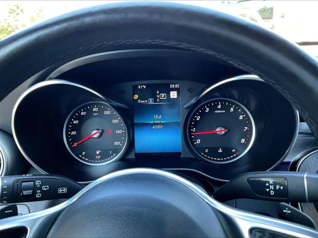 Mercedes-Benz GLC photo 13