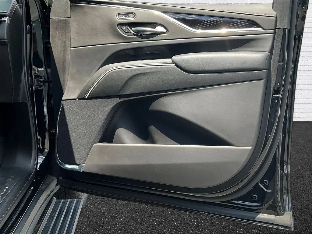 Cadillac Escalade photo 25