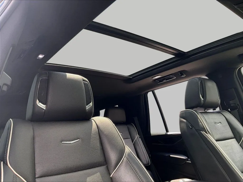 Cadillac Escalade photo 24