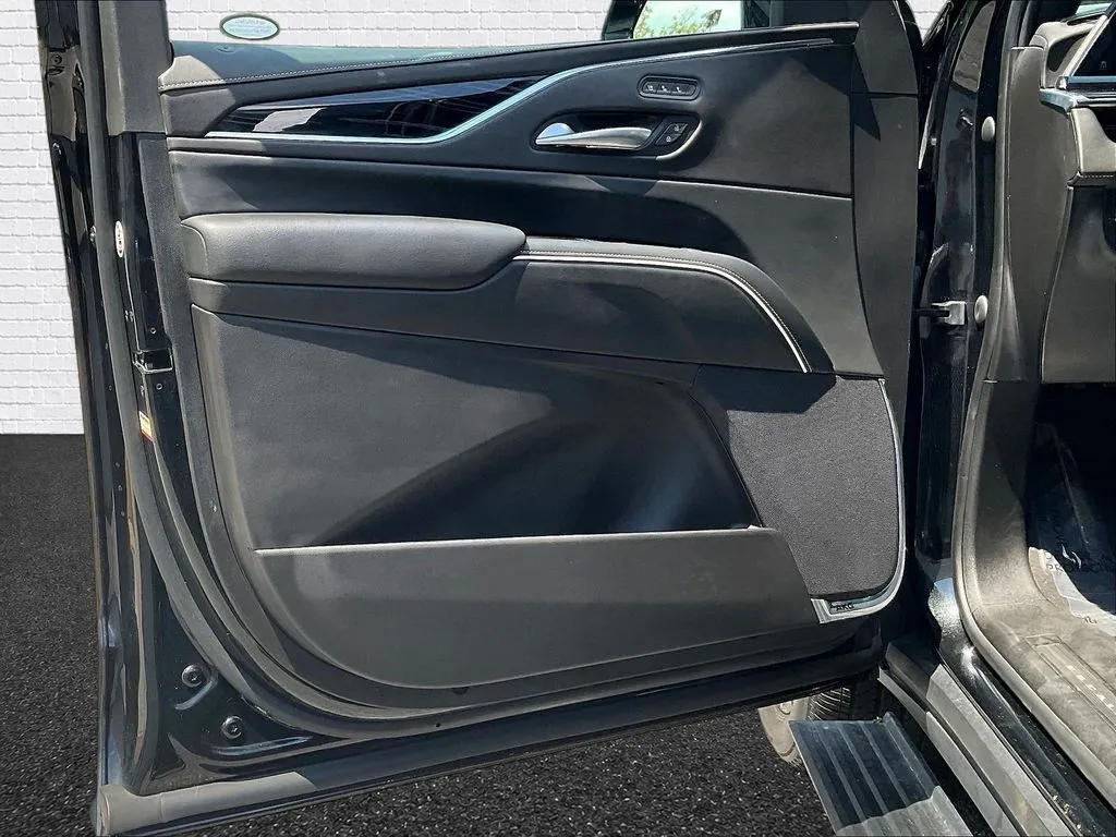 Cadillac Escalade photo 17