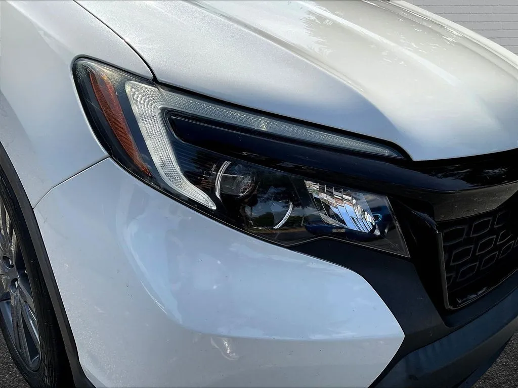 Honda Passport photo 26