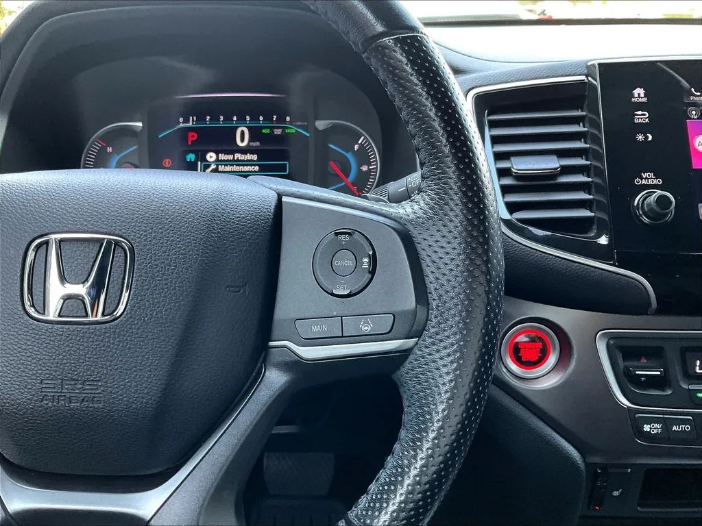 Honda Passport photo 12
