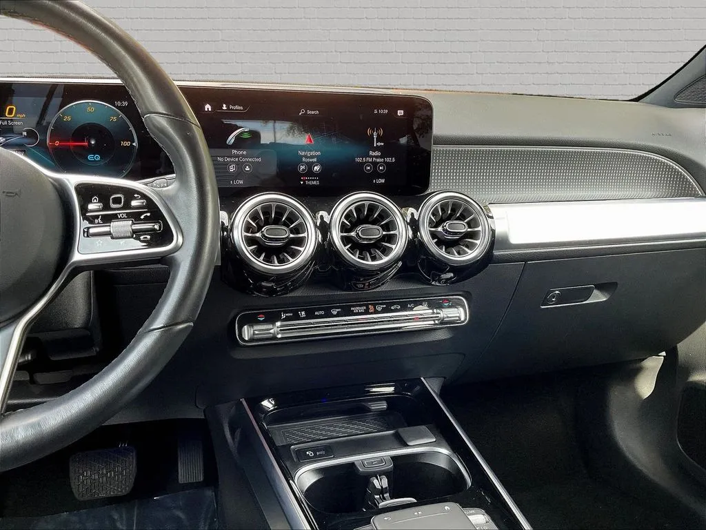 Mercedes-Benz EQB photo 9