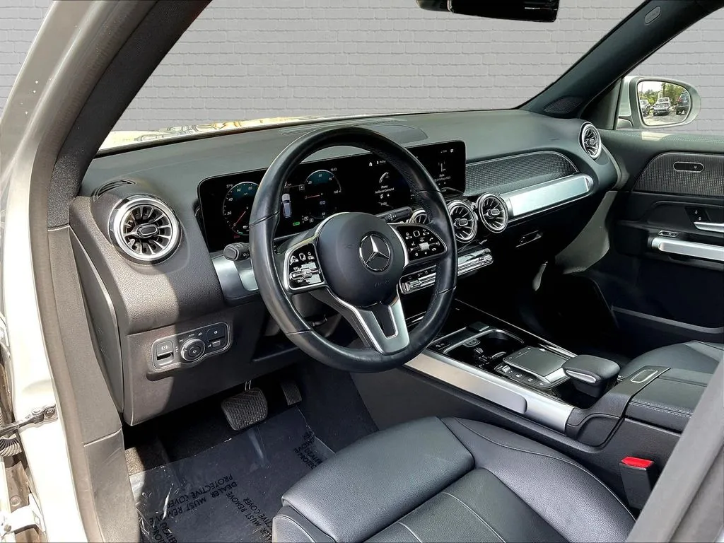 Mercedes-Benz EQB photo 14