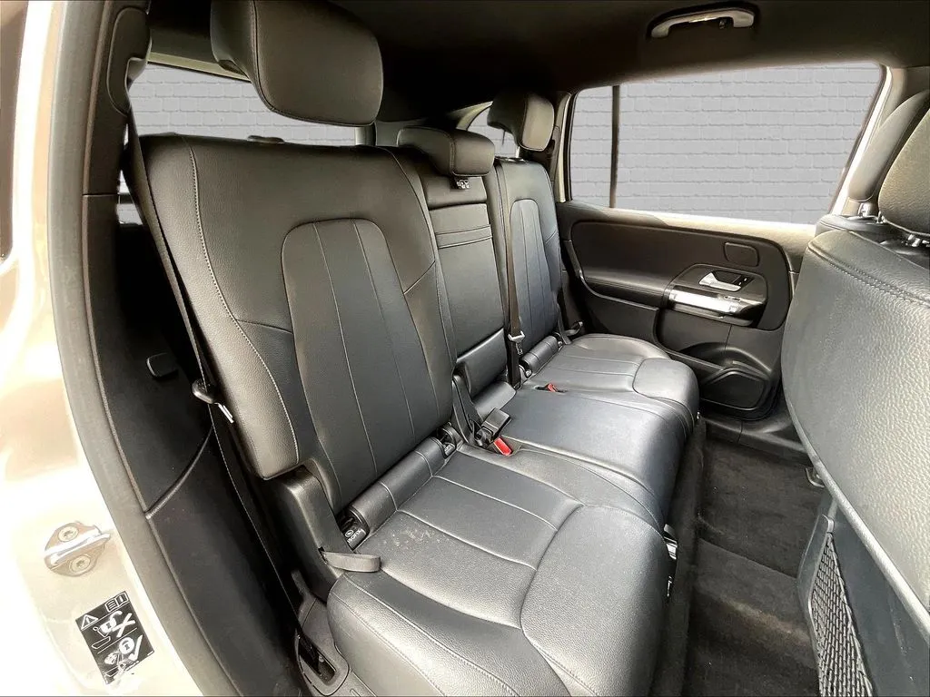 Mercedes-Benz EQB photo 20
