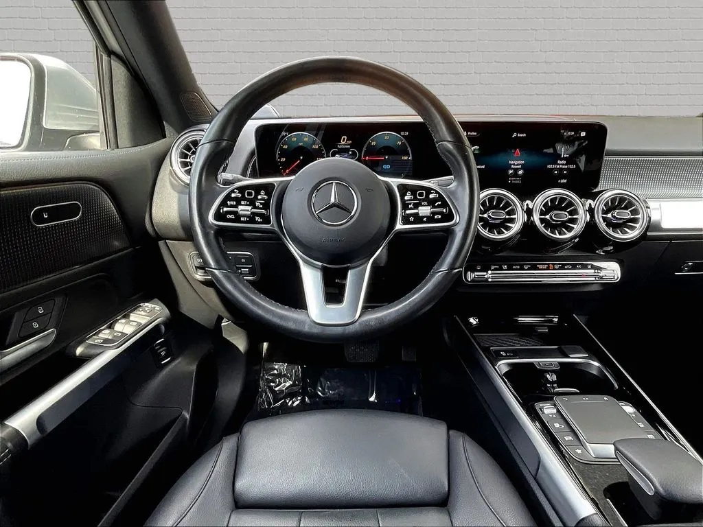 Mercedes-Benz EQB photo 8