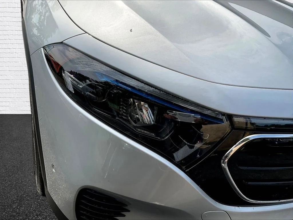 Mercedes-Benz EQB photo 24