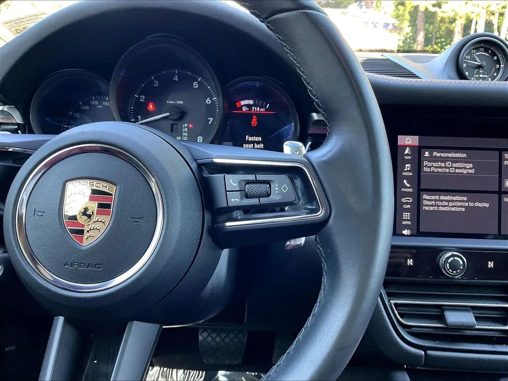 Porsche Macan photo 11