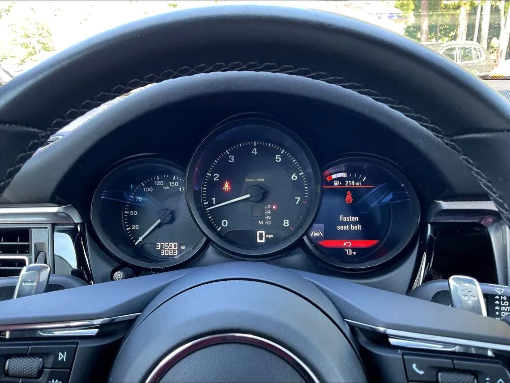 Porsche Macan photo 12