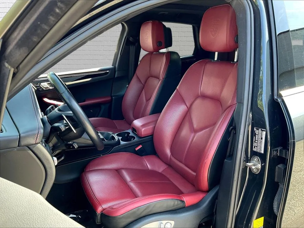 Porsche Macan photo 17