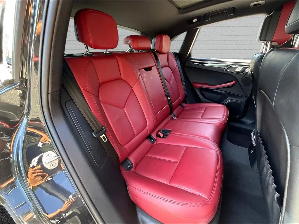 Porsche Macan photo 20
