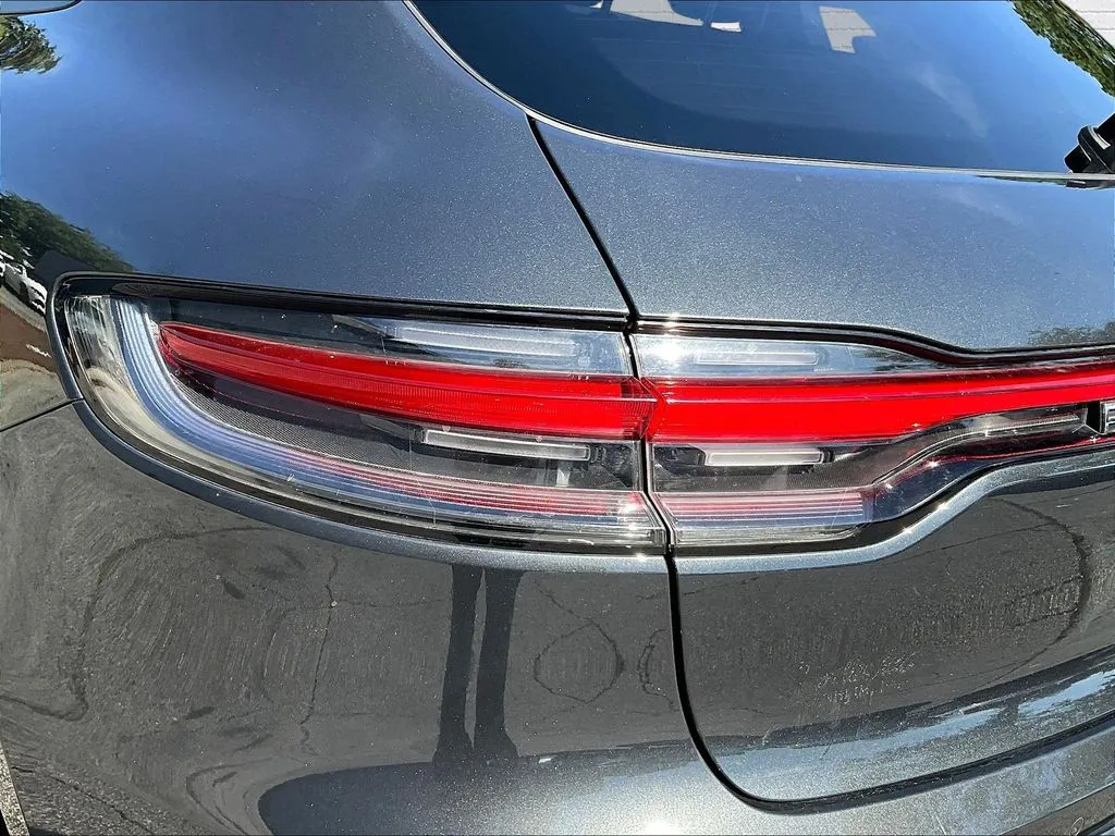 Porsche Macan photo 19