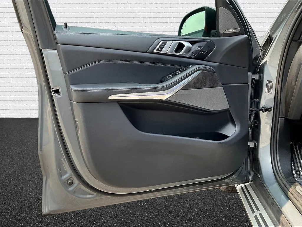 BMW X5 photo 16